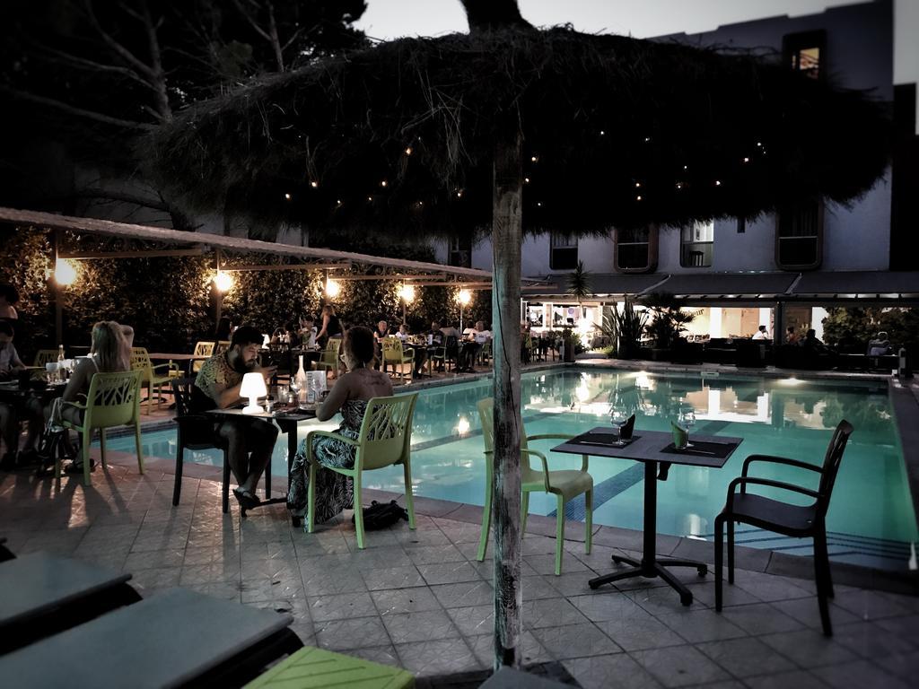Hotel Aquarius Кане Экстерьер фото